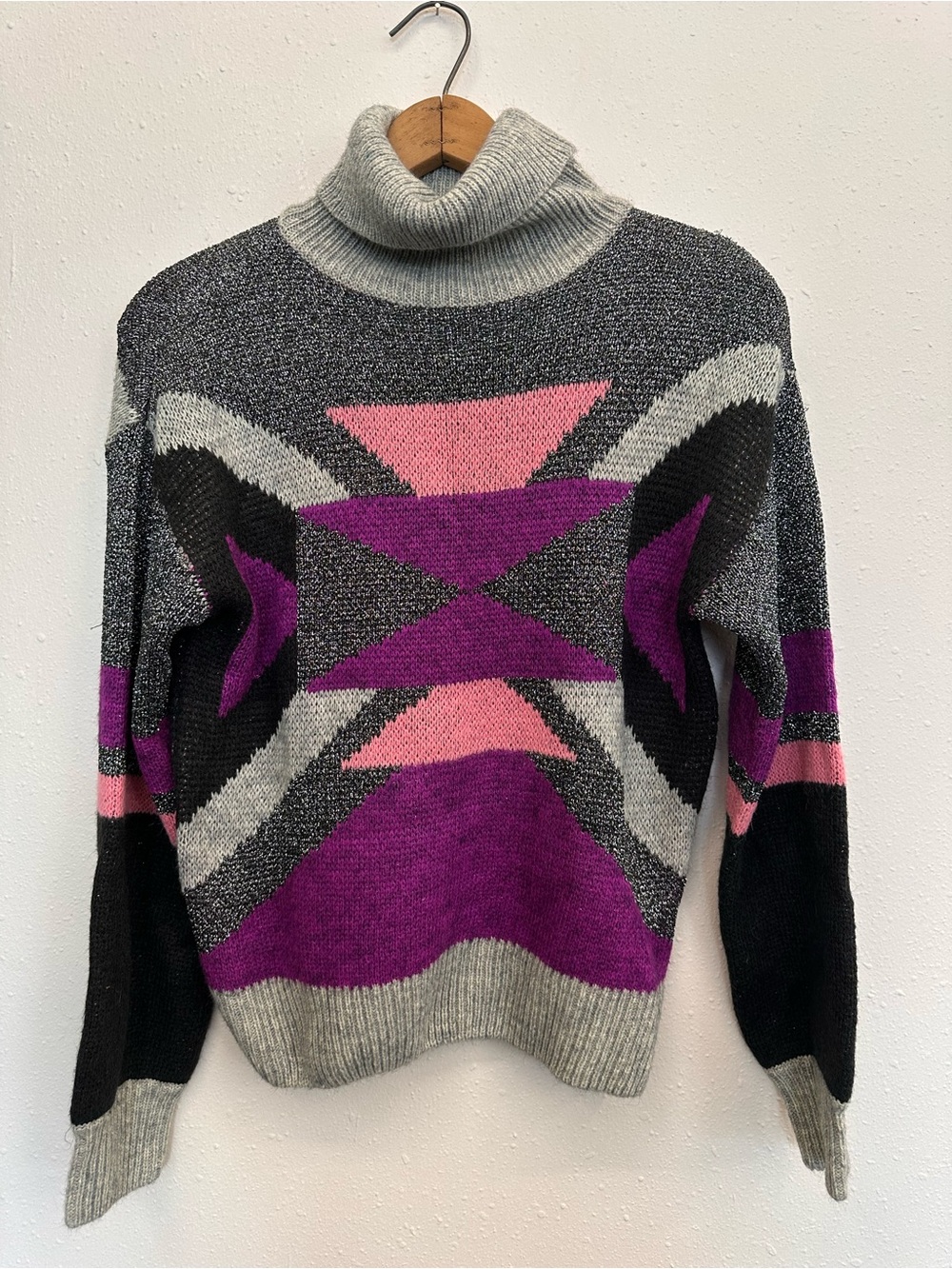 Geometric Pattern Turtleneck Sweater - nwt size medium